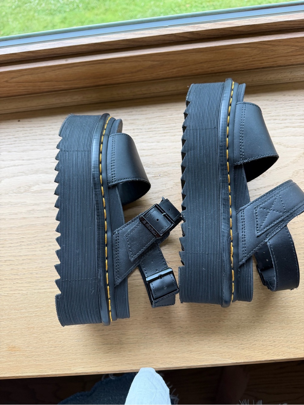 Dr. Martens Sandals  Voss Quad Black Platform. Yellow Stitching - Picture 7 of 11